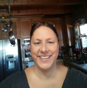 Meet your Posher, Cynthia